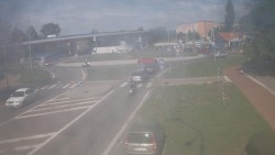 Křižovatka ulic Velká Dlážka a Polní