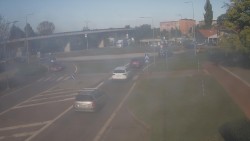Křižovatka ulic Velká Dlážka a Polní