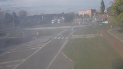 Křižovatka ulic Velká Dlážka a Polní
