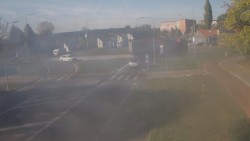 Křižovatka ulic Velká Dlážka a Polní