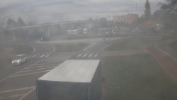 Křižovatka ulic Velká Dlážka a Polní