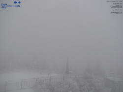 Pohled na jihozápad, Smrk