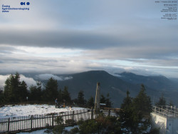 Pohled na jihozápad, Smrk