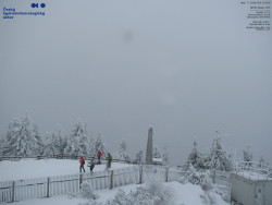 Pohled na jihozápad, Smrk