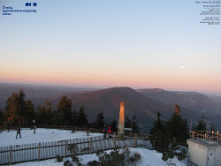 Pohled na jihozápad, Smrk