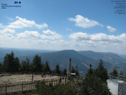 Pohled na jihozápad, Smrk