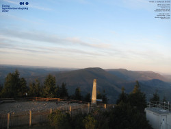 Pohled na jihozápad, Smrk