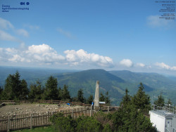 Pohled na jihozápad, Smrk