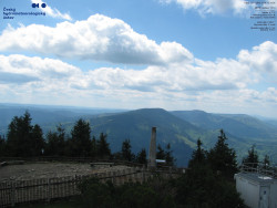 Pohled na jihozápad, Smrk