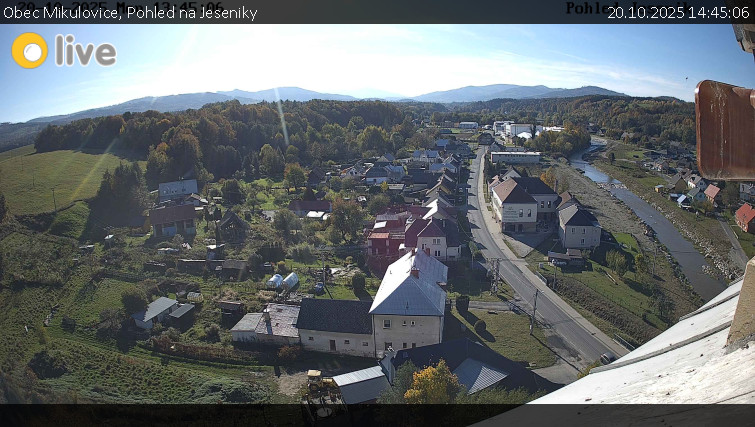 Obec Mikulovice - Pohled na Jeseniky - 20.10.2025 v 14:45 Obec Mikulovice - Pohled na Jeseniky - 20.10.2025 v 14:45