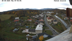 Obec Mikulovice - Pohled na Jeseniky - 30.10.2025 v 07:45 Obec Mikulovice - Pohled na Jeseniky - 30.10.2025 v 07:45