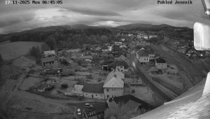 Obec Mikulovice - Pohled na Jeseniky - 17.11.2025 v 06:45 Obec Mikulovice - Pohled na Jeseniky - 17.11.2025 v 06:45