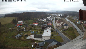 Obec Mikulovice - Pohled na Jeseniky - 17.11.2025 v 07:15 Obec Mikulovice - Pohled na Jeseniky - 17.11.2025 v 07:15