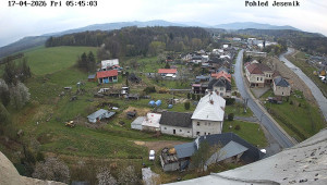 Obec Mikulovice - Pohled na Jeseniky - 17.4.2026 v 06:45 Obec Mikulovice - Pohled na Jeseniky - 17.4.2026 v 06:45