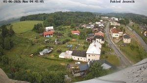 Obec Mikulovice - Pohled na Jeseniky - 1.6.2026 v 05:45 Obec Mikulovice - Pohled na Jeseniky - 1.6.2026 v 05:45