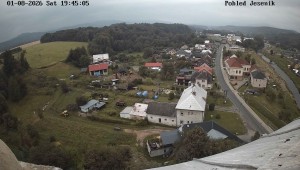 Obec Mikulovice - Pohled na Jeseniky - 1.8.2026 v 20:45 Obec Mikulovice - Pohled na Jeseniky - 1.8.2026 v 20:45