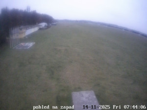 Letiště Břeclav - Areál letiště - 14.11.2025 v 06:45 Letiště Břeclav - Areál letiště - 14.11.2025 v 06:45