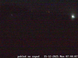 Letiště Břeclav - Areál letiště - 15.12.2025 v 06:45 Letiště Břeclav - Areál letiště - 15.12.2025 v 06:45