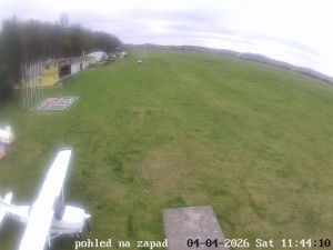 Letiště Břeclav - Areál letiště - 4.4.2026 v 11:45 Letiště Břeclav - Areál letiště - 4.4.2026 v 11:45