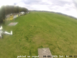 Letiště Břeclav - Areál letiště - 4.4.2026 v 16:45 Letiště Břeclav - Areál letiště - 4.4.2026 v 16:45