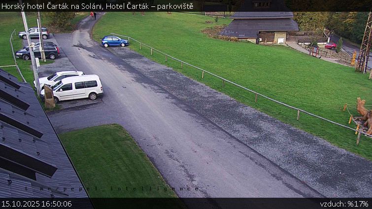 Horský hotel Čarták na Soláni - Hotel Čarták – parkoviště - 15.10.2025 v 16:50 Horský hotel Čarták na Soláni - Hotel Čarták – parkoviště - 15.10.2025 v 16:50