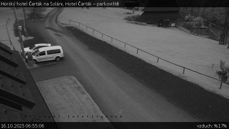Horský hotel Čarták na Soláni - Hotel Čarták – parkoviště - 16.10.2025 v 06:55 Horský hotel Čarták na Soláni - Hotel Čarták – parkoviště - 16.10.2025 v 06:55
