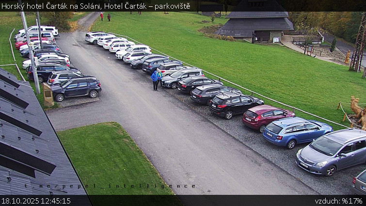 Horský hotel Čarták na Soláni - Hotel Čarták – parkoviště - 18.10.2025 v 12:45 Horský hotel Čarták na Soláni - Hotel Čarták – parkoviště - 18.10.2025 v 12:45