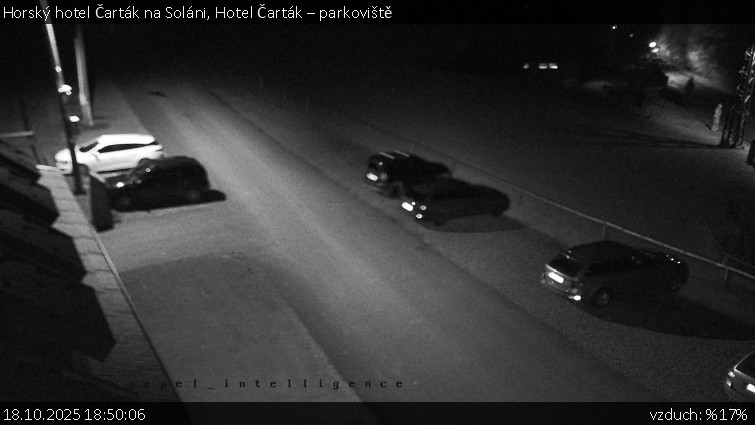 Horský hotel Čarták na Soláni - Hotel Čarták – parkoviště - 18.10.2025 v 18:50 Horský hotel Čarták na Soláni - Hotel Čarták – parkoviště - 18.10.2025 v 18:50