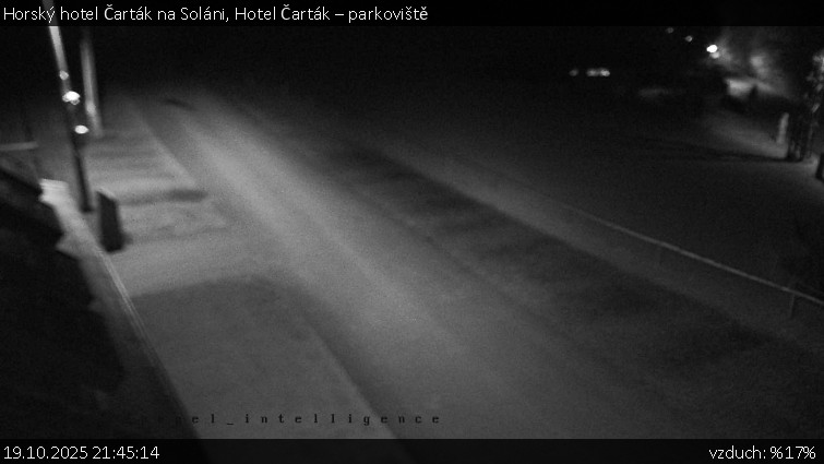 Horský hotel Čarták na Soláni - Hotel Čarták – parkoviště - 19.10.2025 v 21:45 Horský hotel Čarták na Soláni - Hotel Čarták – parkoviště - 19.10.2025 v 21:45