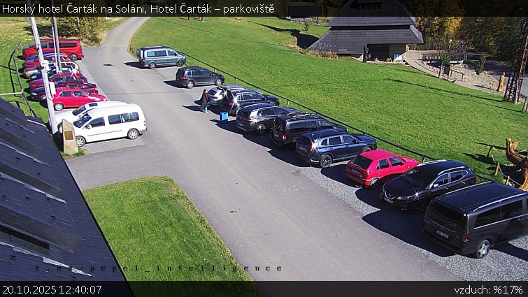 Horský hotel Čarták na Soláni - Hotel Čarták – parkoviště - 20.10.2025 v 12:40 Horský hotel Čarták na Soláni - Hotel Čarták – parkoviště - 20.10.2025 v 12:40