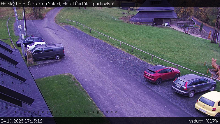 Horský hotel Čarták na Soláni - Hotel Čarták – parkoviště - 24.10.2025 v 17:15 Horský hotel Čarták na Soláni - Hotel Čarták – parkoviště - 24.10.2025 v 17:15