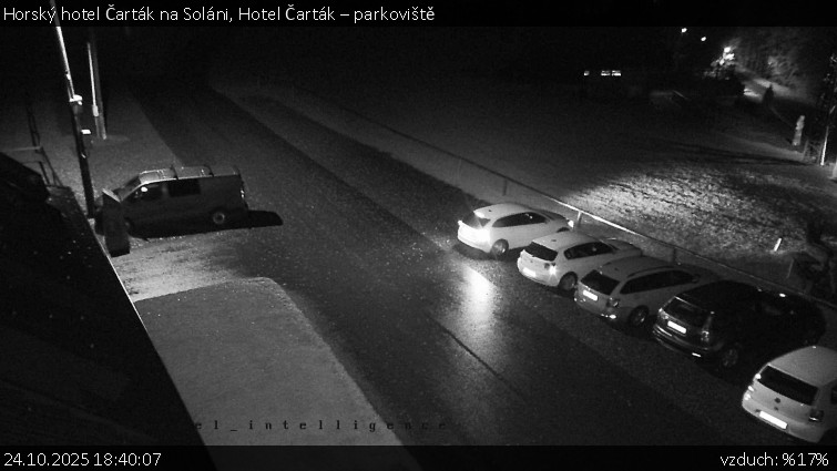 Horský hotel Čarták na Soláni - Hotel Čarták – parkoviště - 24.10.2025 v 18:40 Horský hotel Čarták na Soláni - Hotel Čarták – parkoviště - 24.10.2025 v 18:40