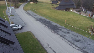 Horský hotel Čarták na Soláni - Hotel Čarták – parkoviště - 17.3.2026 v 15:40 Horský hotel Čarták na Soláni - Hotel Čarták – parkoviště - 17.3.2026 v 15:40