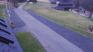 Horský hotel Čarták na Soláni - Hotel Čarták – parkoviště - 17.3.2026 v 17:35 Horský hotel Čarták na Soláni - Hotel Čarták – parkoviště - 17.3.2026 v 17:35