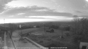 Kozákov - Pohled na jih, hrad Trosky - 14.11.2025 v 06:30 Kozákov - Pohled na jih, hrad Trosky - 14.11.2025 v 06:30