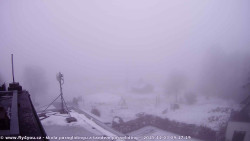 Pohled na jih, hrad Trosky