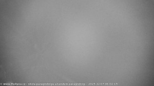 Kozákov - Pohled na jih, hrad Trosky - 7.12.2025 v 04:45 Kozákov - Pohled na jih, hrad Trosky - 7.12.2025 v 04:45