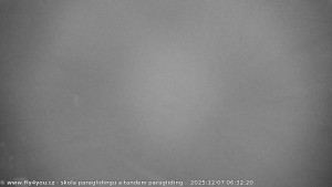 Kozákov - Pohled na jih, hrad Trosky - 7.12.2025 v 05:15 Kozákov - Pohled na jih, hrad Trosky - 7.12.2025 v 05:15