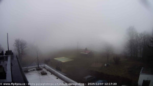 Kozákov - Pohled na jih, hrad Trosky - 7.12.2025 v 11:00 Kozákov - Pohled na jih, hrad Trosky - 7.12.2025 v 11:00