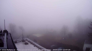 Kozákov - Pohled na jih, hrad Trosky - 7.12.2025 v 11:30 Kozákov - Pohled na jih, hrad Trosky - 7.12.2025 v 11:30