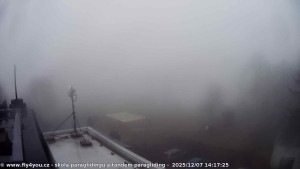 Kozákov - Pohled na jih, hrad Trosky - 7.12.2025 v 13:00 Kozákov - Pohled na jih, hrad Trosky - 7.12.2025 v 13:00