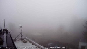 Kozákov - Pohled na jih, hrad Trosky - 7.12.2025 v 15:00 Kozákov - Pohled na jih, hrad Trosky - 7.12.2025 v 15:00