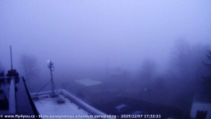 Kozákov - Pohled na jih, hrad Trosky - 7.12.2025 v 16:15 Kozákov - Pohled na jih, hrad Trosky - 7.12.2025 v 16:15