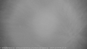 Kozákov - Pohled na jih, hrad Trosky - 9.12.2025 v 04:00 Kozákov - Pohled na jih, hrad Trosky - 9.12.2025 v 04:00