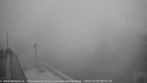 Kozákov - Pohled na jih, hrad Trosky - 9.12.2025 v 07:30 Kozákov - Pohled na jih, hrad Trosky - 9.12.2025 v 07:30