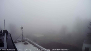 Kozákov - Pohled na jih, hrad Trosky - 9.12.2025 v 10:45 Kozákov - Pohled na jih, hrad Trosky - 9.12.2025 v 10:45