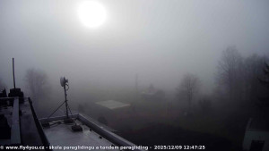 Kozákov - Pohled na jih, hrad Trosky - 9.12.2025 v 11:30 Kozákov - Pohled na jih, hrad Trosky - 9.12.2025 v 11:30