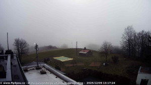 Kozákov - Pohled na jih, hrad Trosky - 9.12.2025 v 12:00 Kozákov - Pohled na jih, hrad Trosky - 9.12.2025 v 12:00