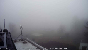 Kozákov - Pohled na jih, hrad Trosky - 9.12.2025 v 12:30 Kozákov - Pohled na jih, hrad Trosky - 9.12.2025 v 12:30