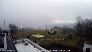 Kozákov - Pohled na jih, hrad Trosky - 9.12.2025 v 13:30 Kozákov - Pohled na jih, hrad Trosky - 9.12.2025 v 13:30